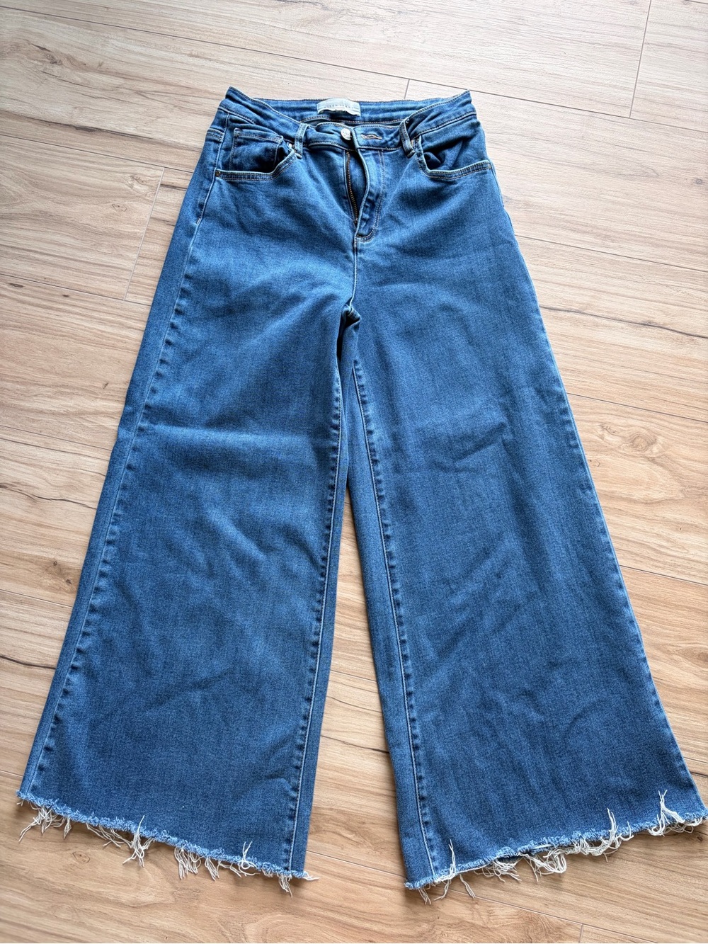 RISEN Wide Leg Crop Jeans Raw Hem High Rise Denim Size 7/28
